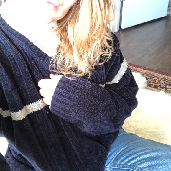 Super Comf Croft & Barrow Sweater - Picture 2 of 3